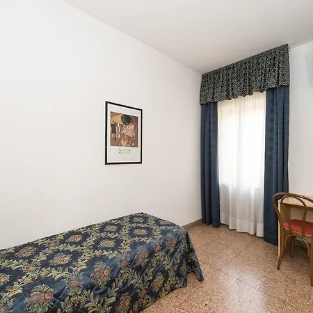 Primo Hotel 3*