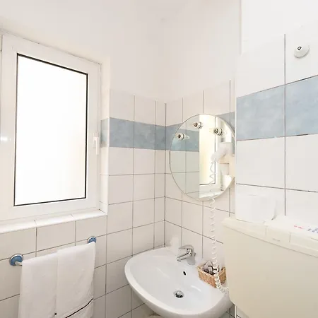 Primo Hotel 3*